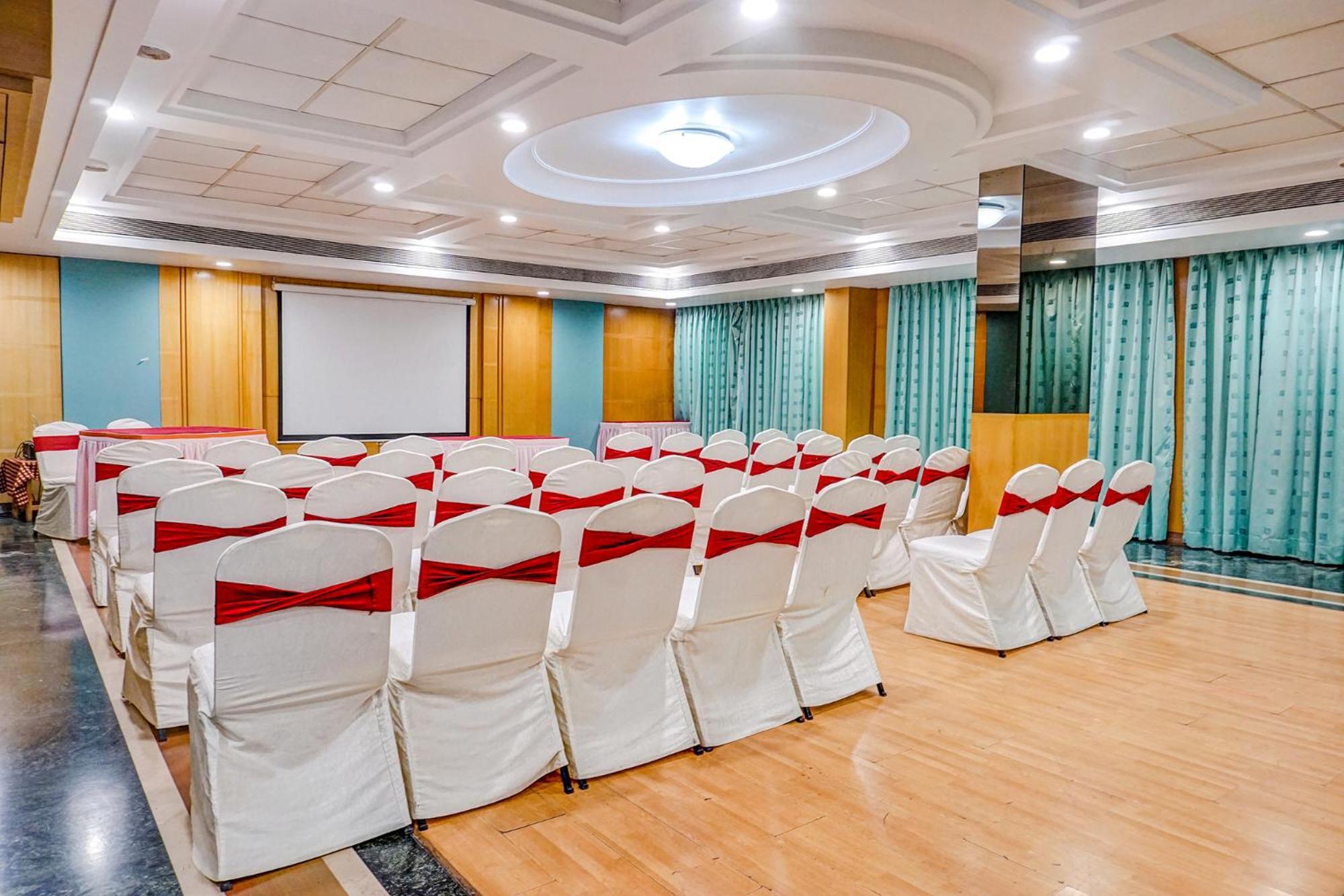 Hotel Ambassador Pune Exterior foto
