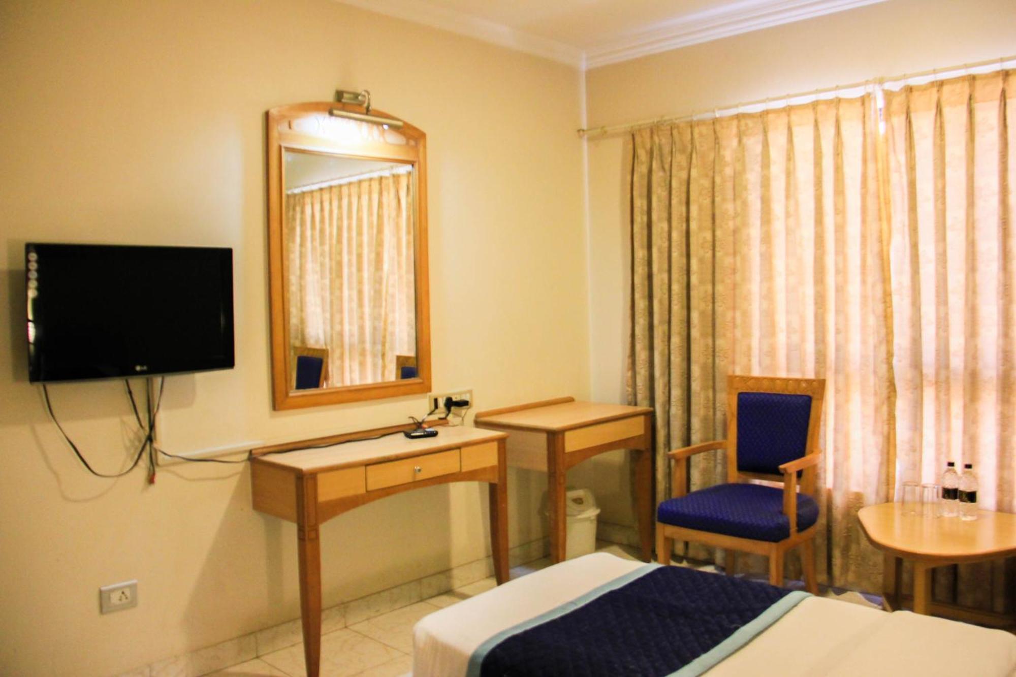 Hotel Ambassador Pune Exterior foto